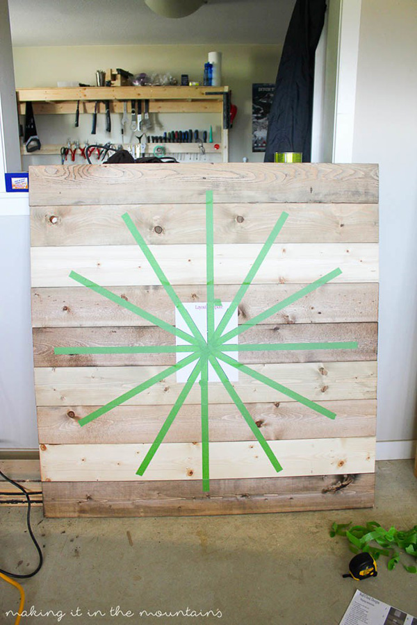 Ahşap palet kendin yap harflerin yerini belirleme